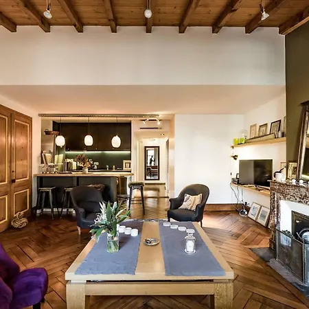 Casa Marie Lyon